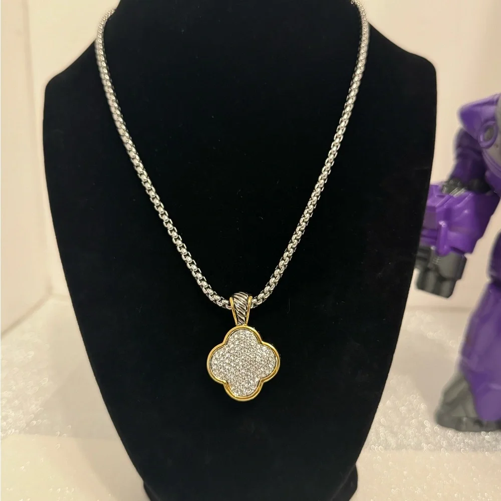 COMPASS NECKLACE